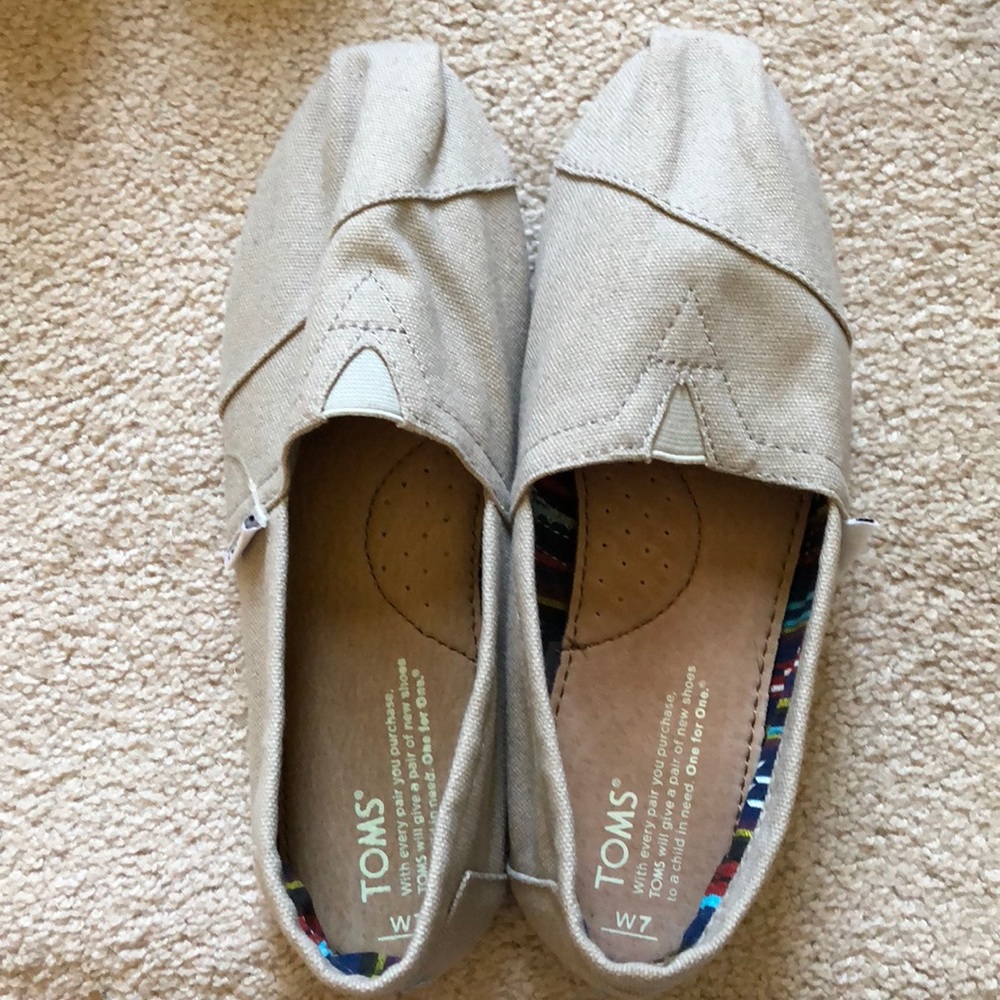 TOMS Women’s Size 7